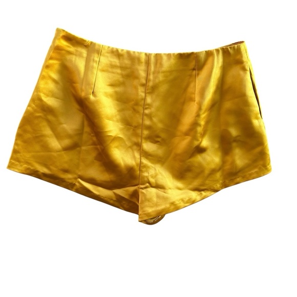 NWT For Love And Lemons “Drew” Yellow Satin Short Shorts Size Large - Picture 9 of 9